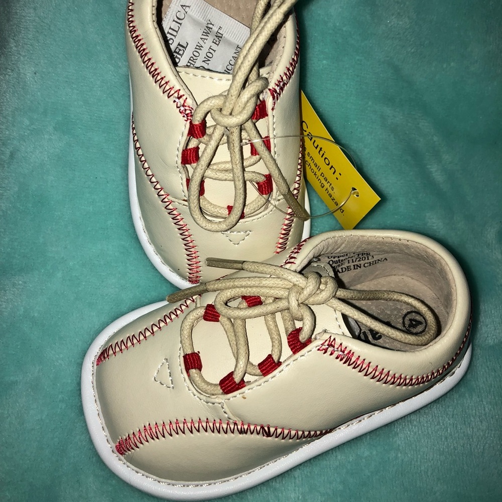 Squeaky size 5 baseball inspired shoes